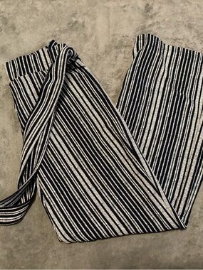Striped Tie-Waist Wide-Leg Pants in Black and White
